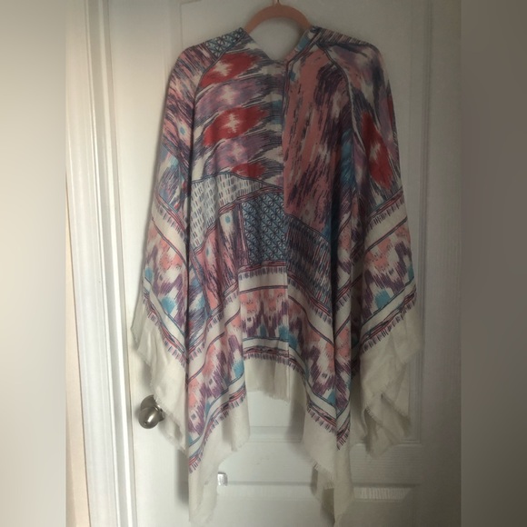 NWT Woven Heart cape coverlet. Soft fringe cream multicolor - Picture 2 of 5